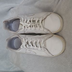 Classic Nike Sneakers Size 7Y